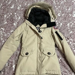 Womens Canada Goose Montebello Parka jacket